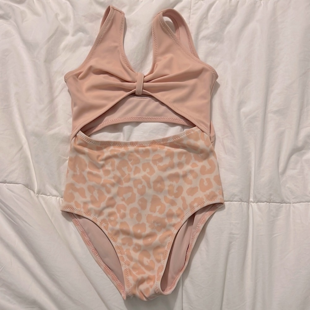 Keyhole One Piece Bathing Suit Leopard Print